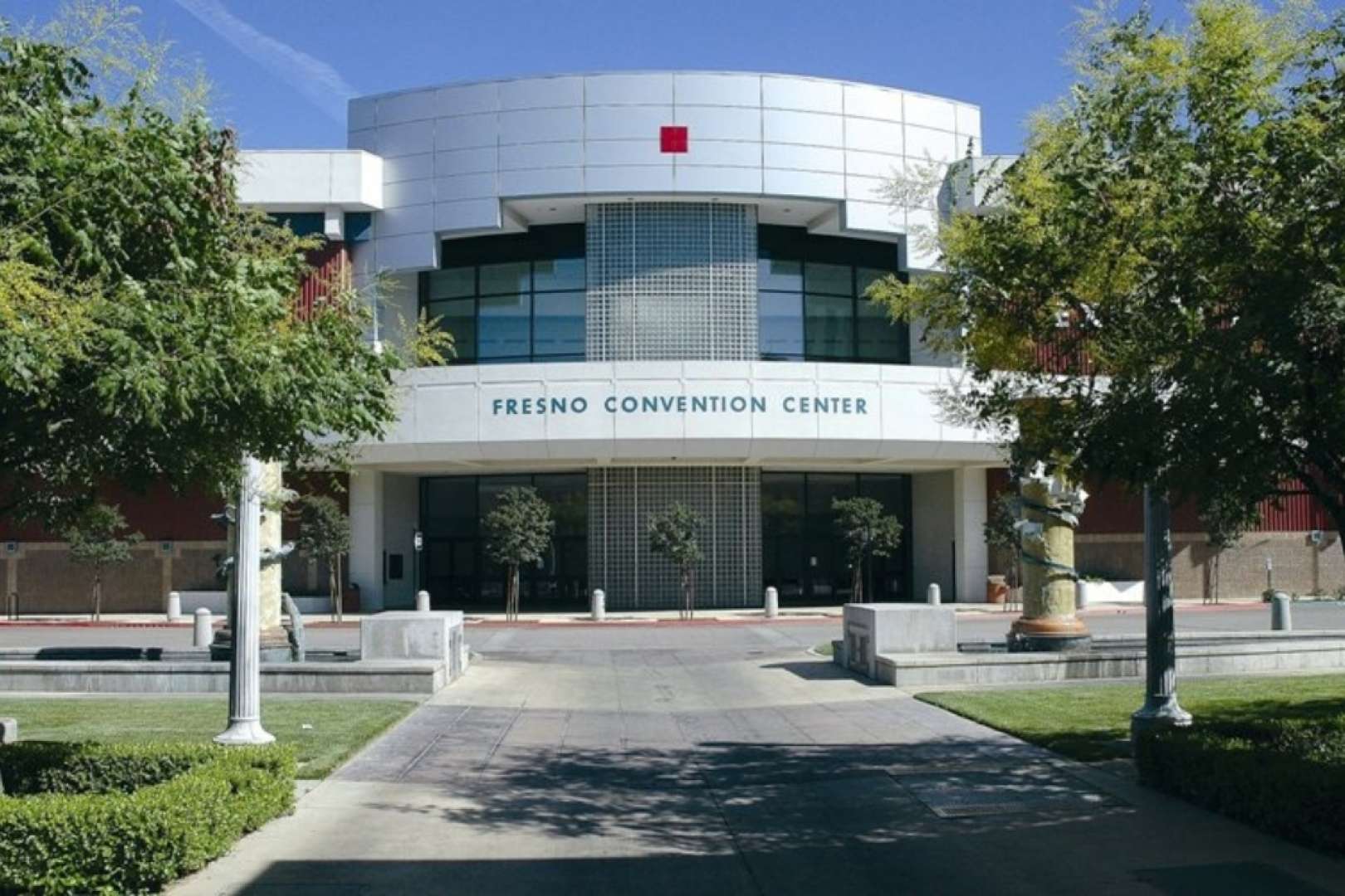 Photo of Exterior view of the Fresno Convention Center showcasing the Rotunda and main entrance.