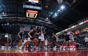 Thumbnail photo of Heartland Hoops basketball Tournament at the Heartland Events Arena