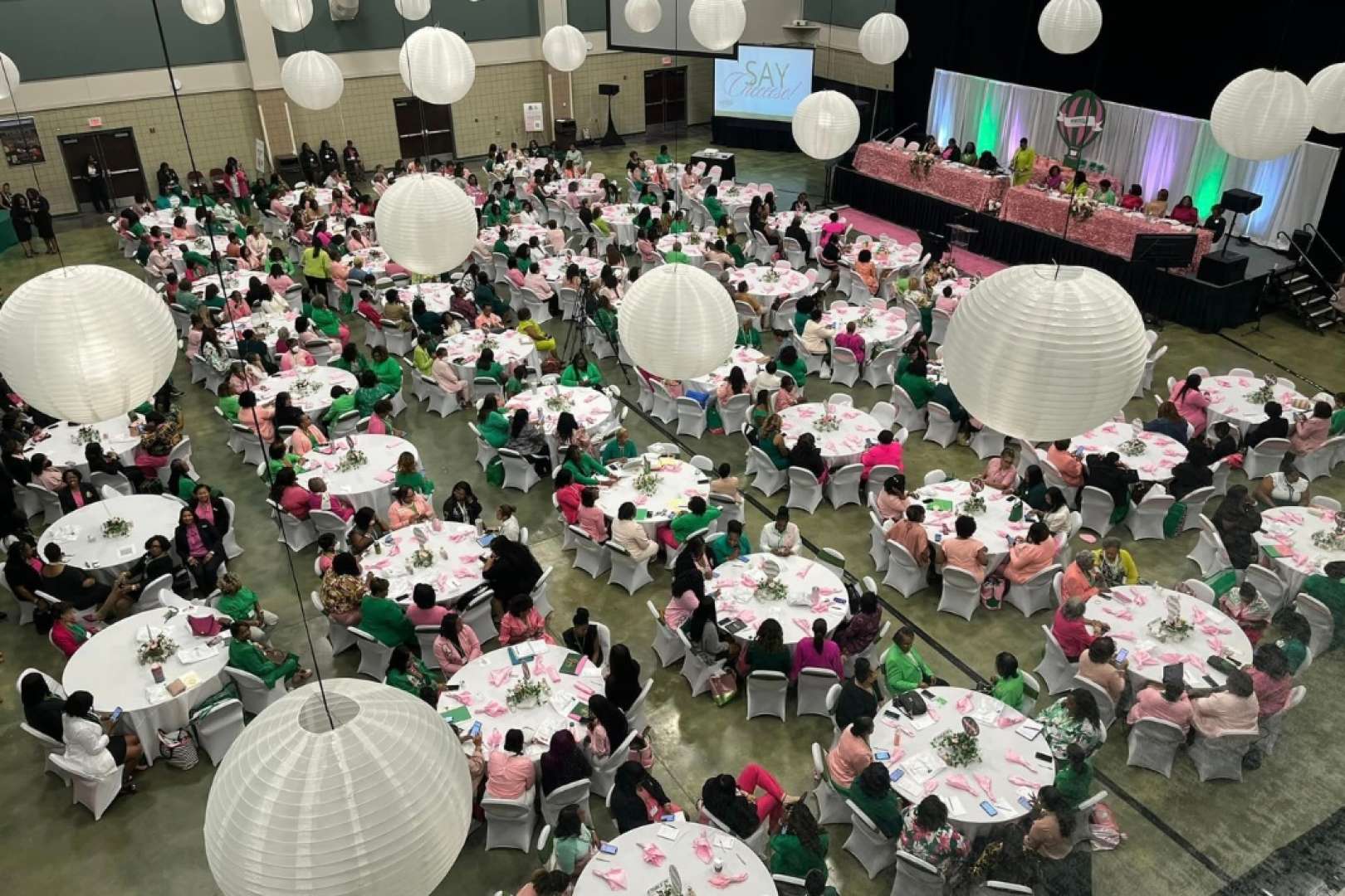 Photo of Vicksburg Convention Center tables set for a gala - aerial view